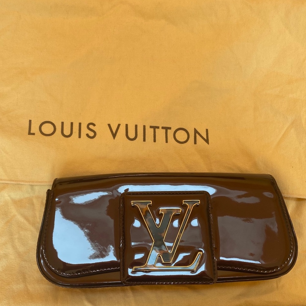 Louis Vuitton Amarante Vernis Pochette Clutch Bag